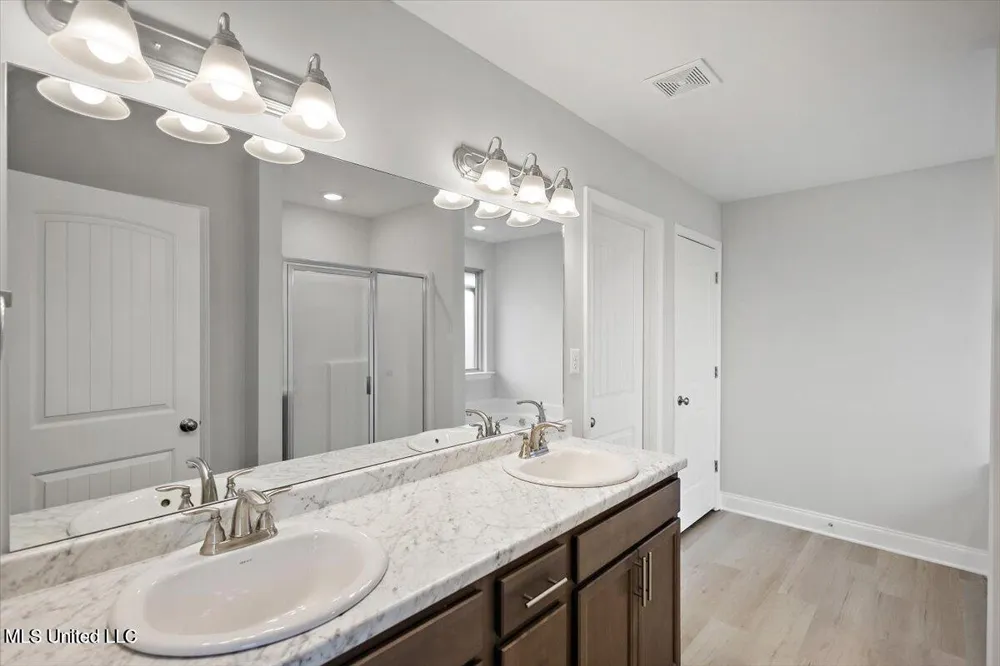 107 Red Bird Cove Senatobia, MS 38668