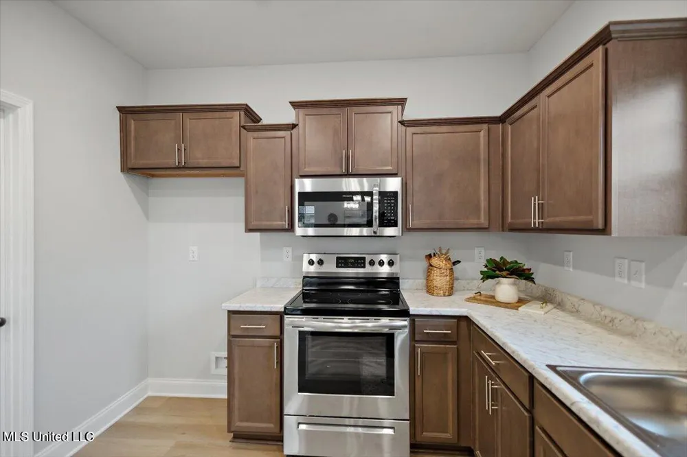107 Red Bird Cove Senatobia, MS 38668