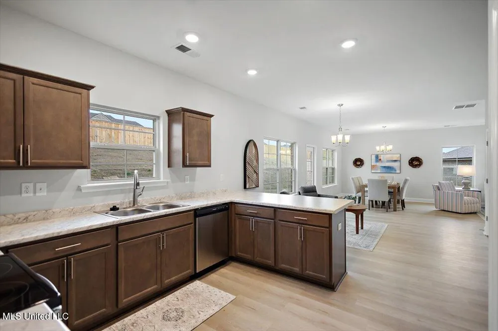 107 Red Bird Cove Senatobia, MS 38668