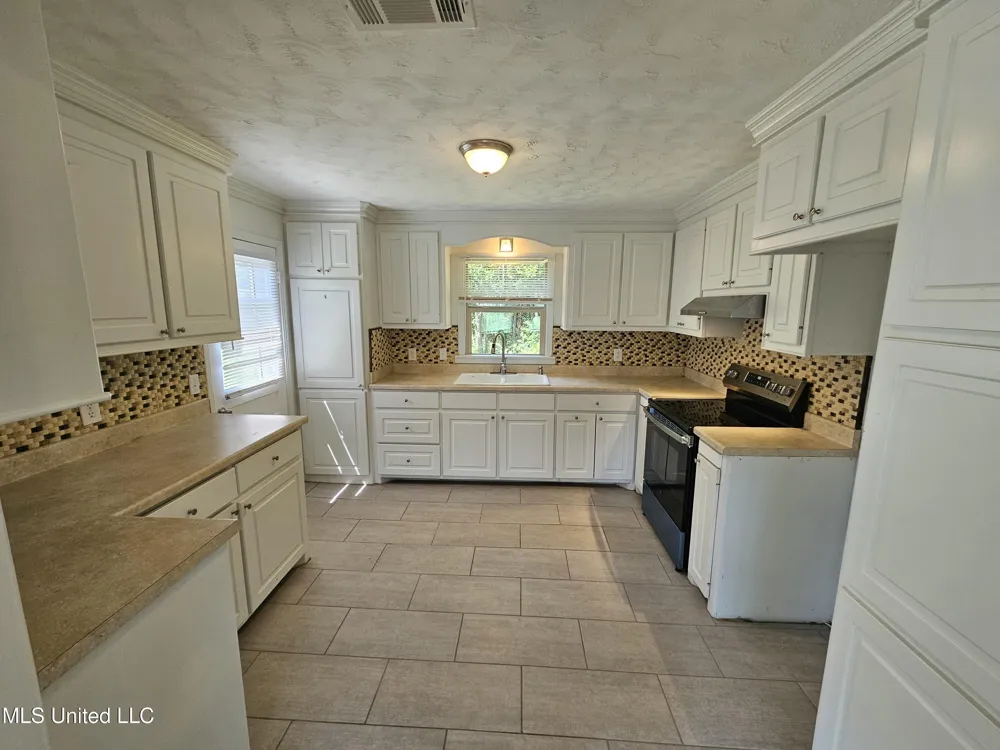 2445 Highway 16 Carthage, MS 39051