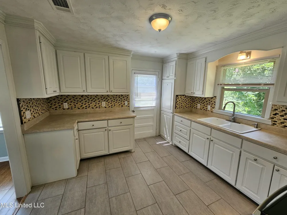 2445 Highway 16 Carthage, MS 39051