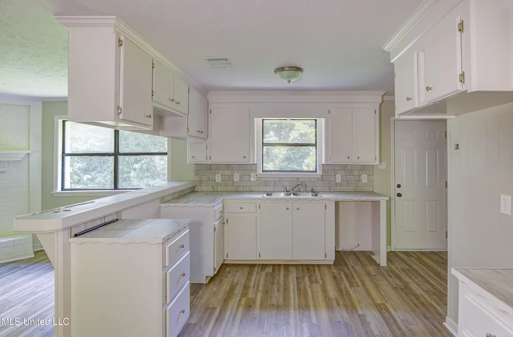 4534 Halls Ferry Road Vicksburg, MS 39180