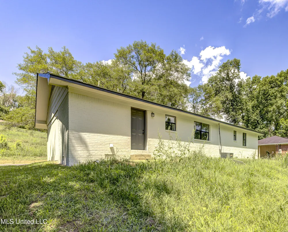4534 Halls Ferry Road Vicksburg, MS 39180