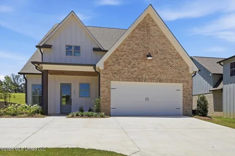 185 Bronson Bend