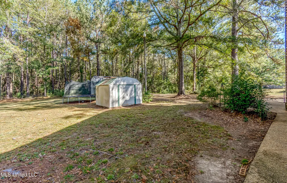 602 Simpson Hwy 149 Magee, MS 39111