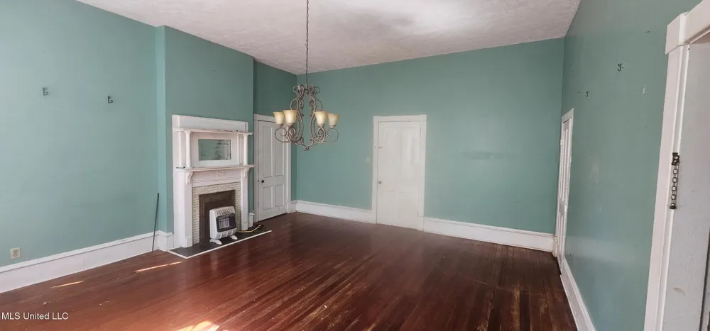 220 Calhoun Avenue Yazoo City, MS 39194