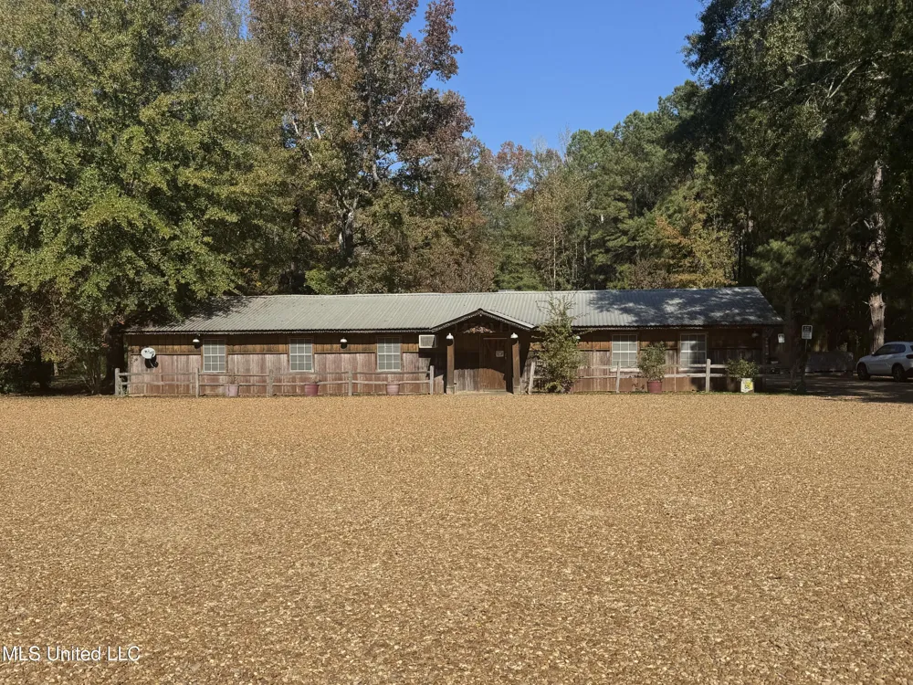 200 Merit Road Mendenhall, MS 39114