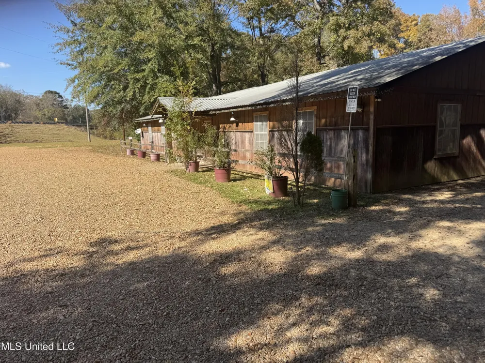 200 Merit Road Mendenhall, MS 39114