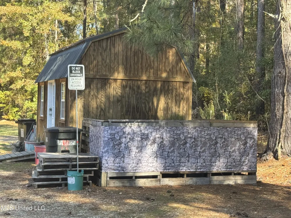 200 Merit Road Mendenhall, MS 39114