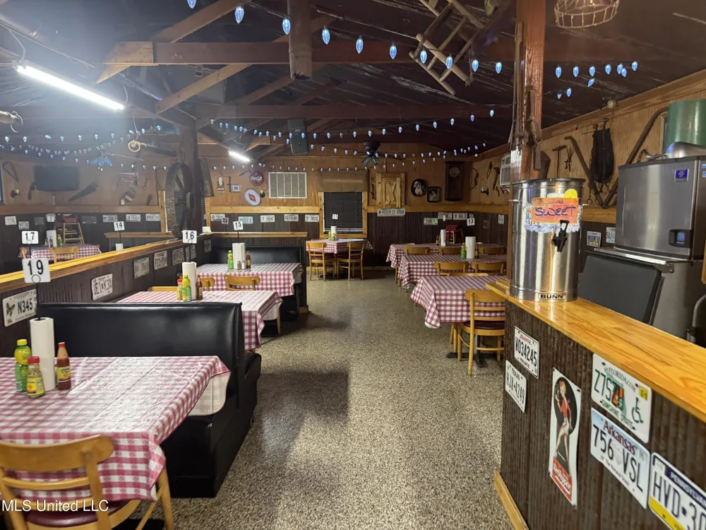 200 Merit Road Mendenhall, MS 39114