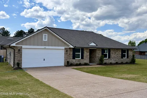106 Red Bird Cove