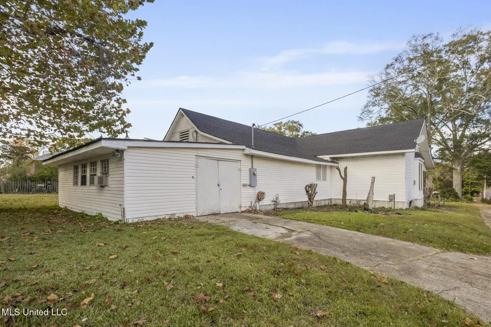 264 Berry Street Gloster, MS 39638