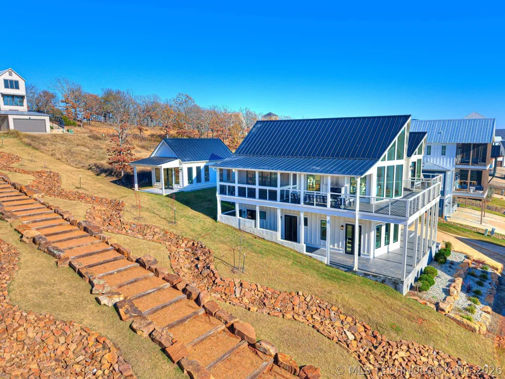 121 Lower Green Way Carlton Landing, OK 74432