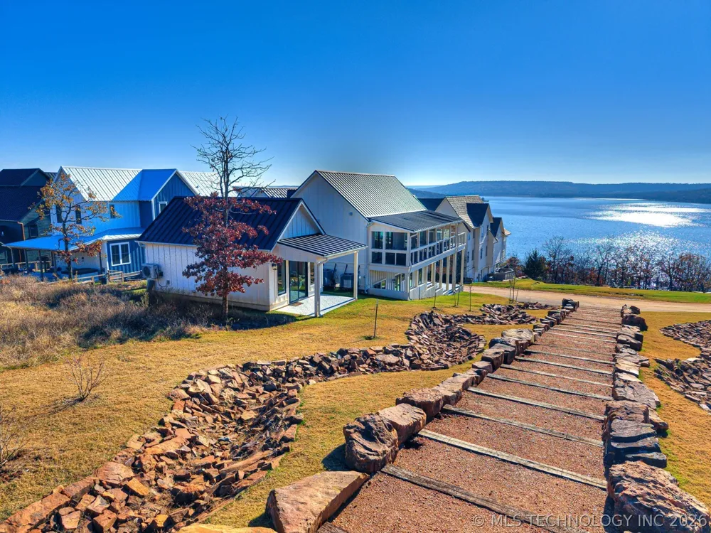 121 Lower Green Way Carlton Landing, OK 74432