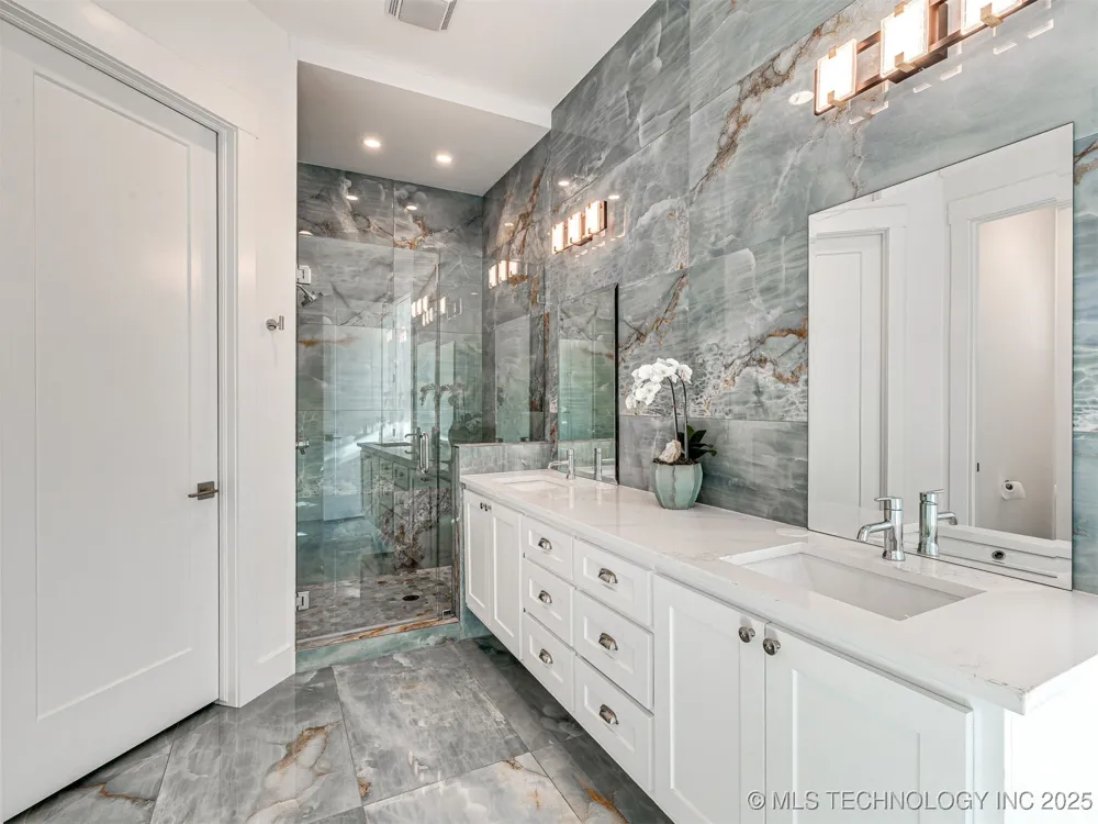 121 Lower Green Way Carlton Landing, OK 74432