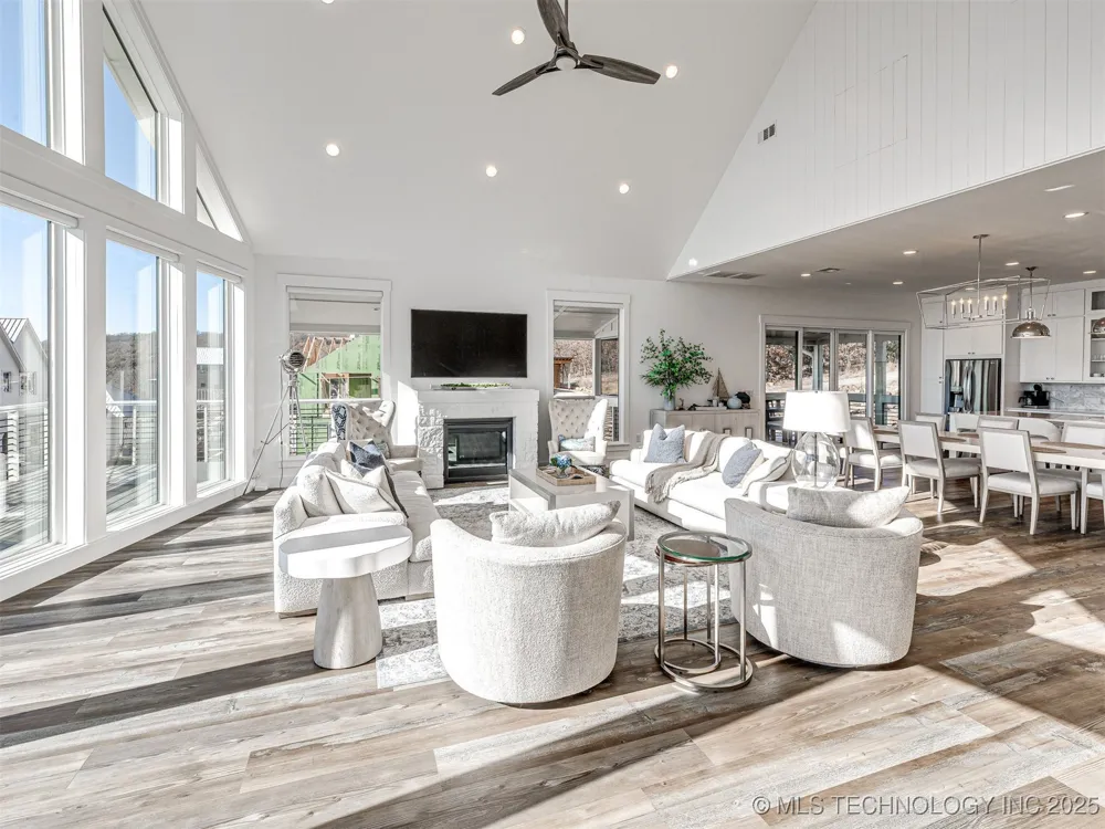 121 Lower Green Way Carlton Landing, OK 74432