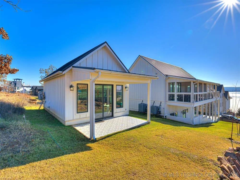 121 Lower Green Way Carlton Landing, OK 74432