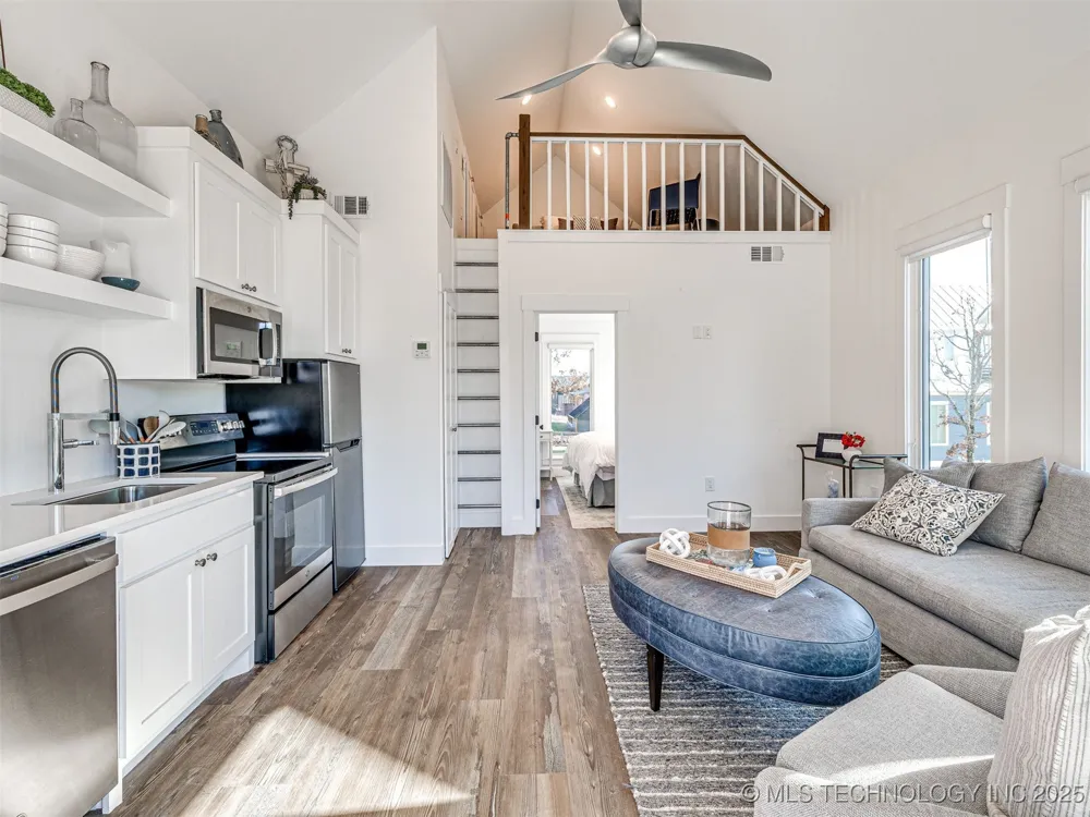 121 Lower Green Way Carlton Landing, OK 74432