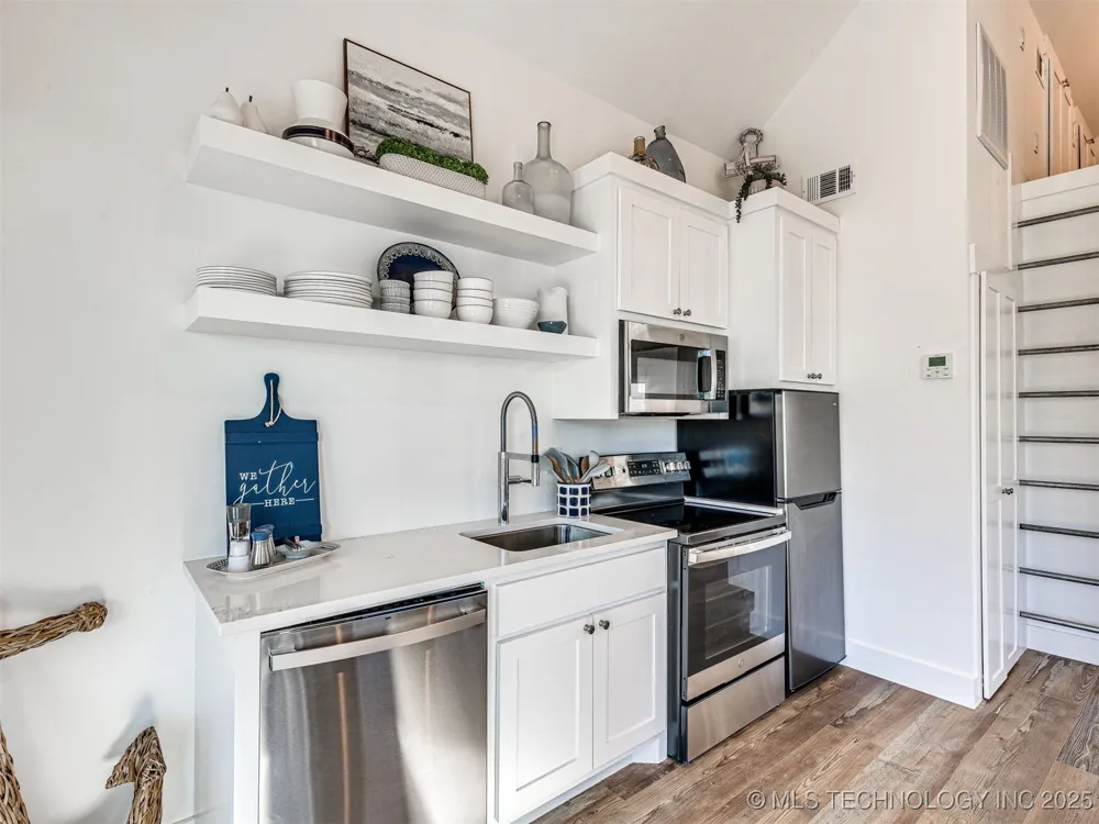 121 Lower Green Way Carlton Landing, OK 74432
