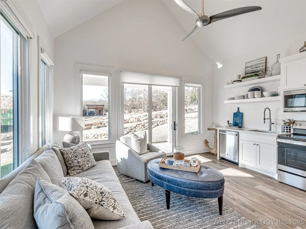 121 Lower Green Way Carlton Landing, OK 74432