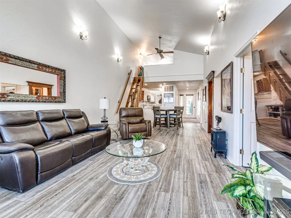 291 Spinnaker Run #117 Eufaula, OK 74462
