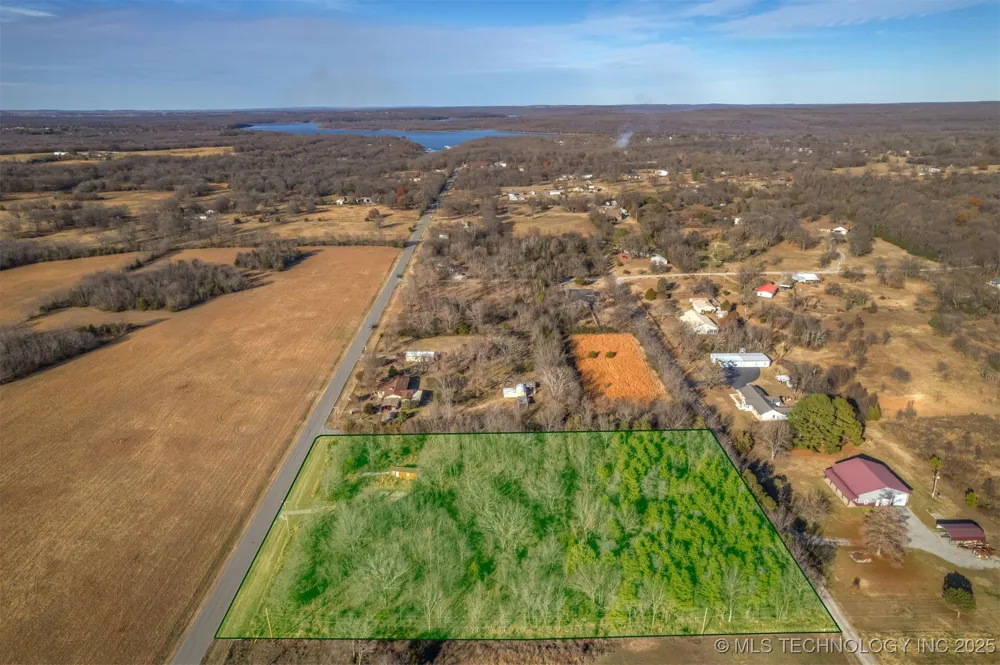 3 330 ROAD Wagoner, OK 74467