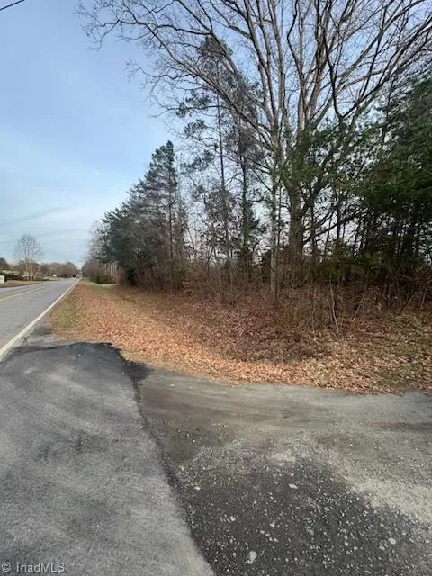 00000 Hoots Road Yadkinville, NC 27055