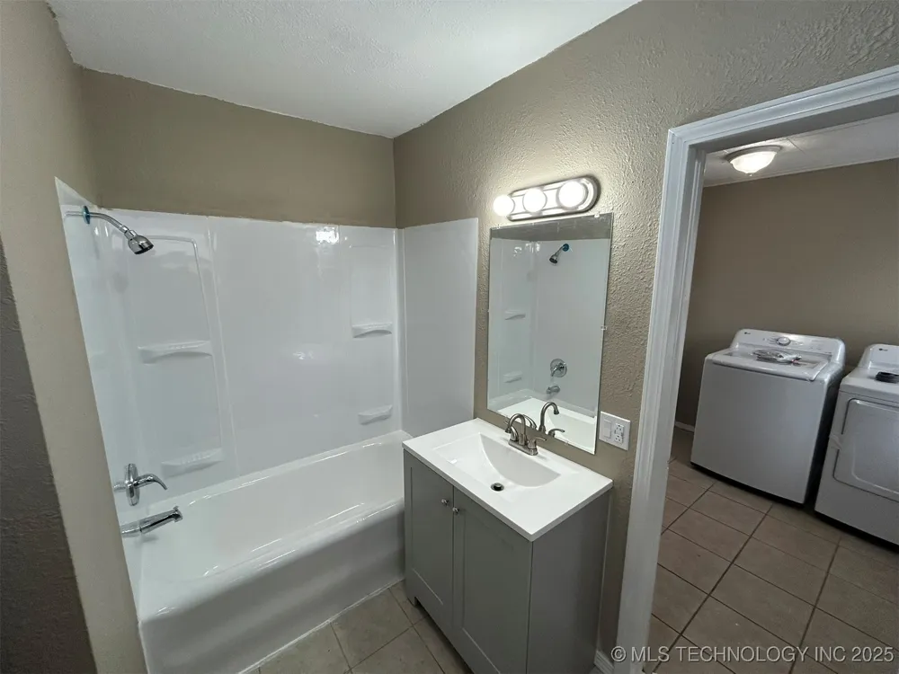 3027 W Cameron Street Tulsa, OK 74127