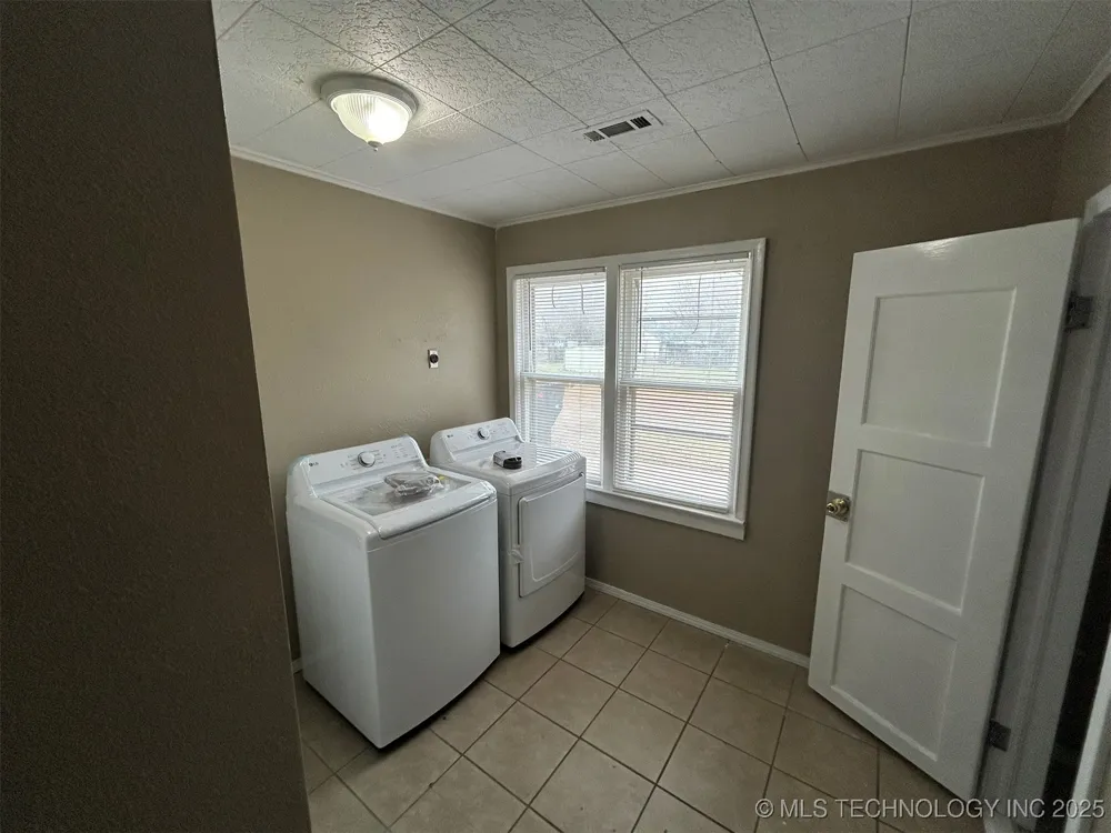 3027 W Cameron Street Tulsa, OK 74127