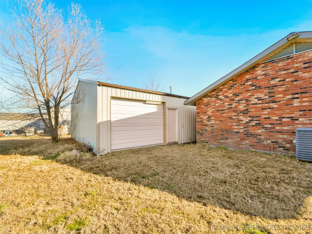 1888 Hwy 70 Kingston, OK 73439