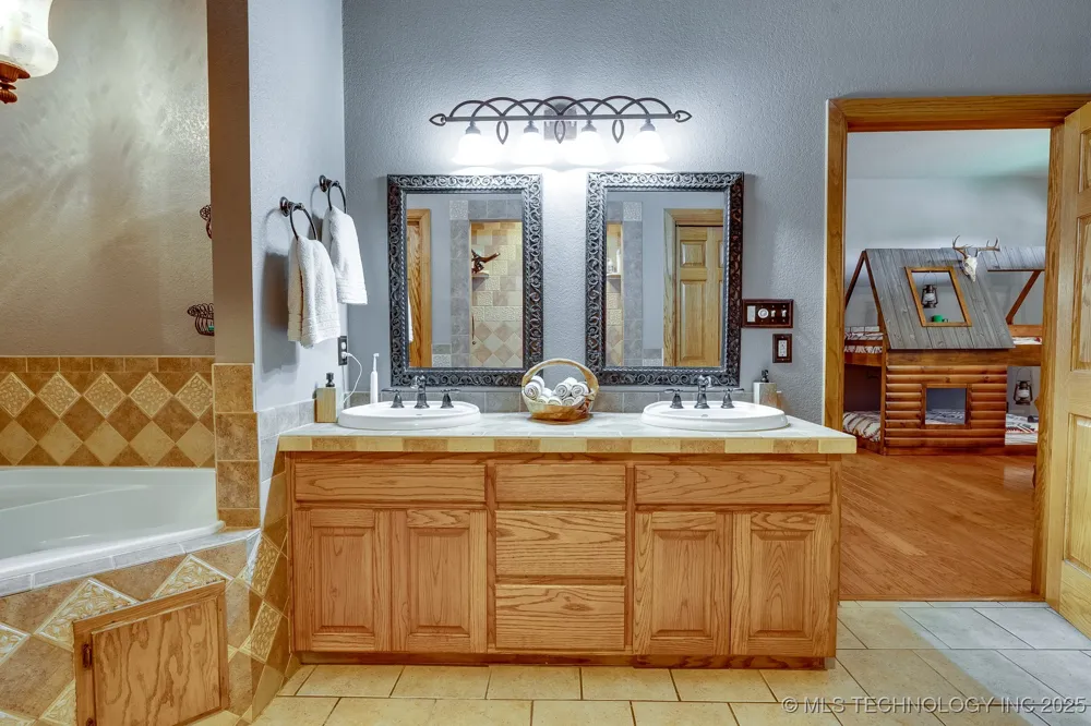 12841 County Road 3680 Allen, OK 74825
