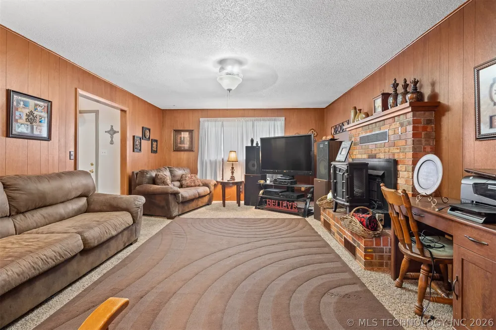 901 E 6th Street Sulphur, OK 73086