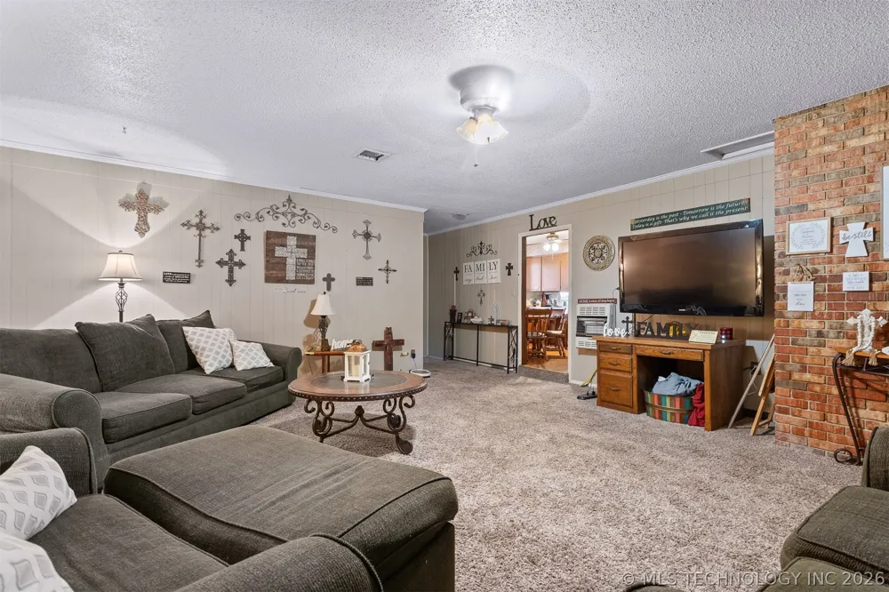901 E 6th Street Sulphur, OK 73086