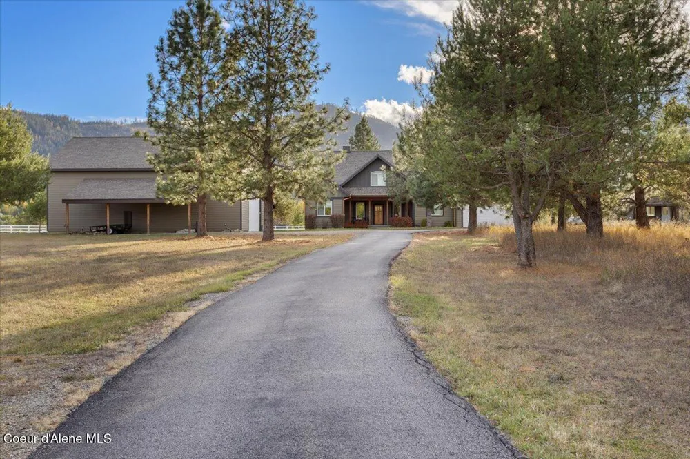 2380 Dufort Rd Sagle, ID 83860