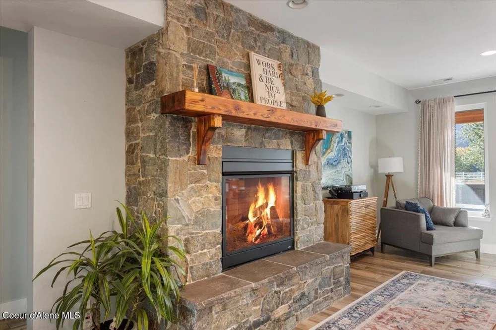 2380 Dufort Rd Sagle, ID 83860