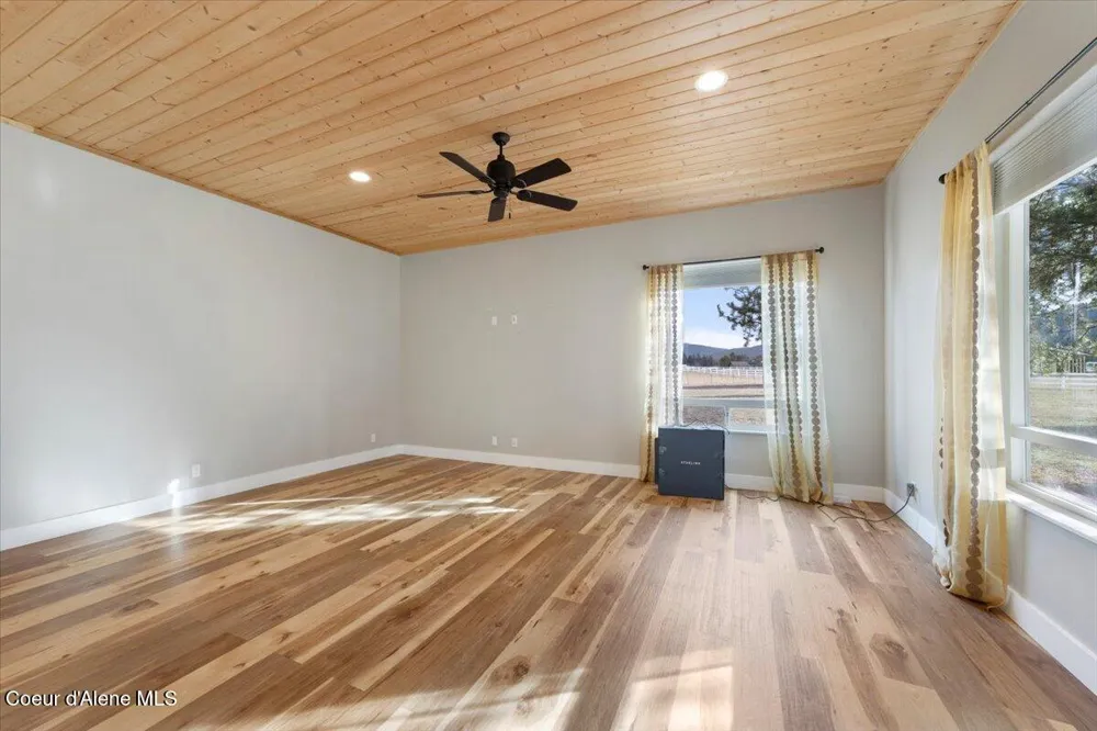 2380 Dufort Rd Sagle, ID 83860