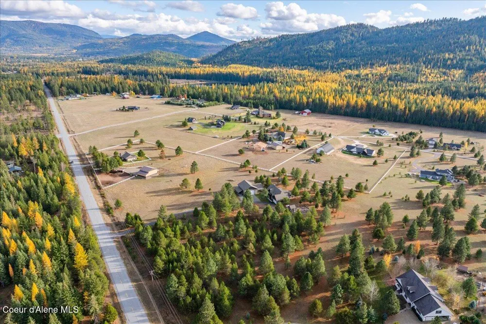 2380 Dufort Rd Sagle, ID 83860