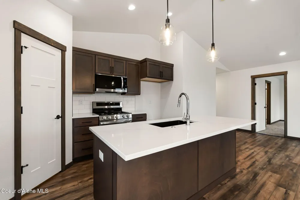 2302 Maverick Court Sandpoint, ID 83864