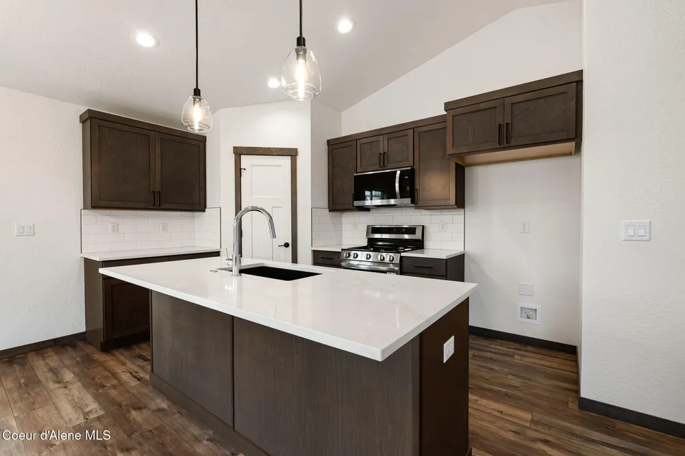 2302 Maverick Court Sandpoint, ID 83864