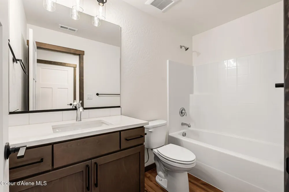 2302 Maverick Court Sandpoint, ID 83864