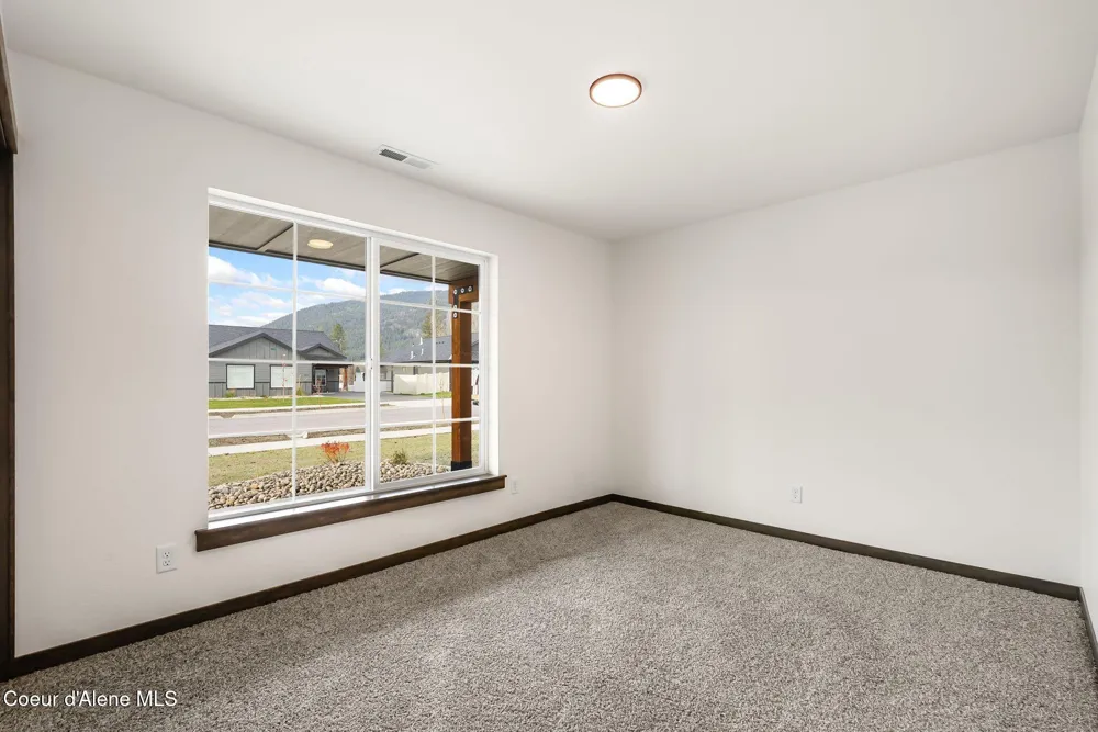 2302 Maverick Court Sandpoint, ID 83864