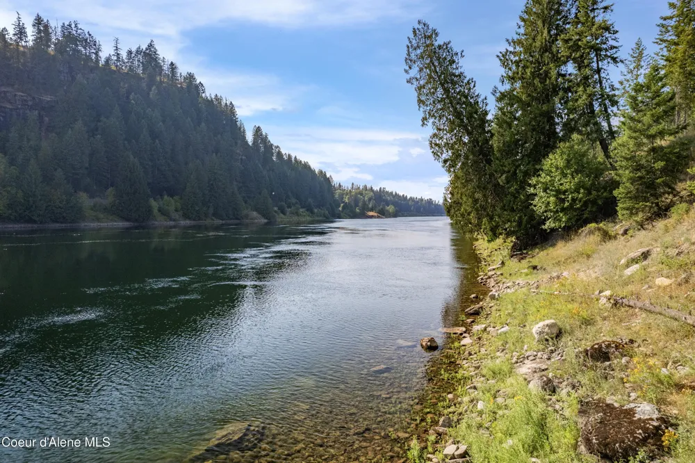 NKA Condor Dr Clark Fork, ID 83811