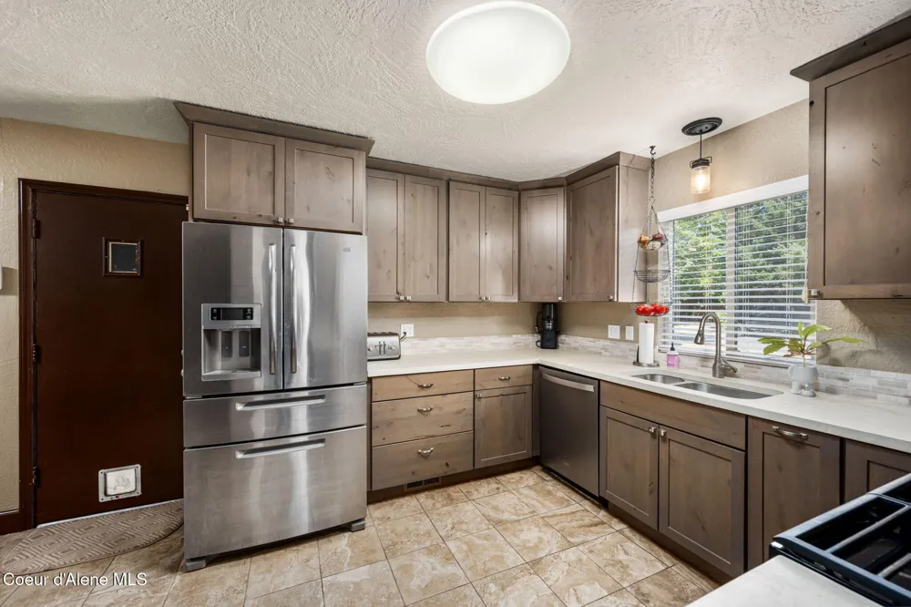 164 W HILGREN AVENUE Hayden, ID 83835