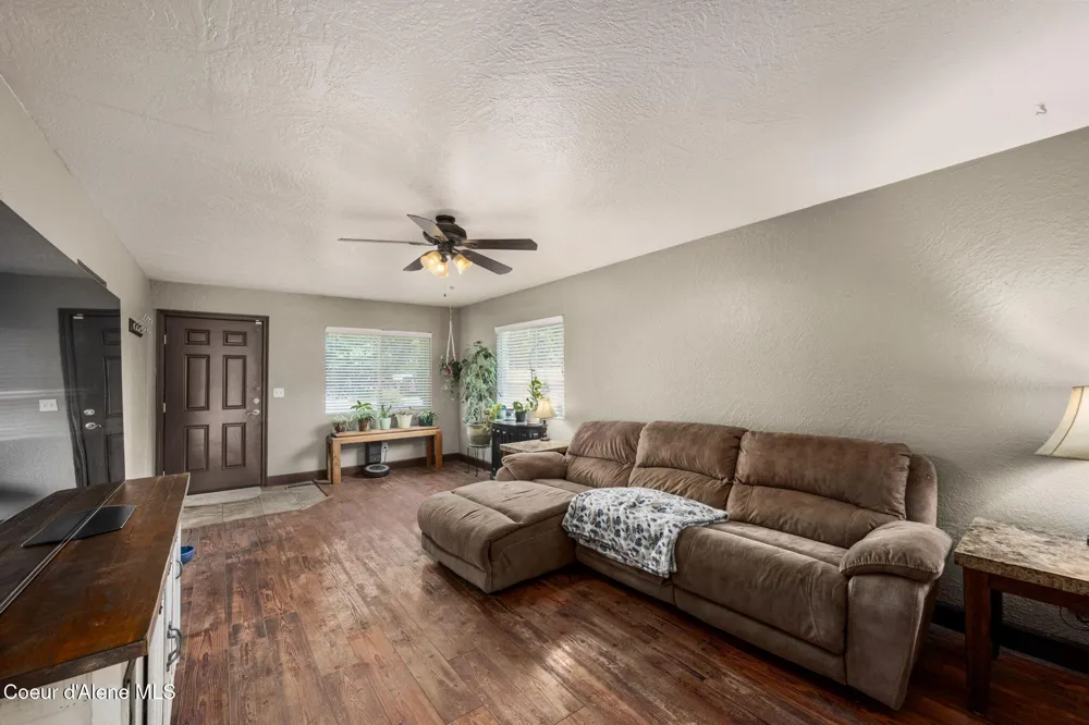164 W HILGREN AVENUE Hayden, ID 83835