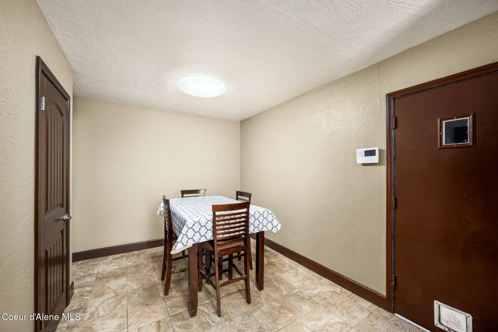 164 W HILGREN AVENUE Hayden, ID 83835
