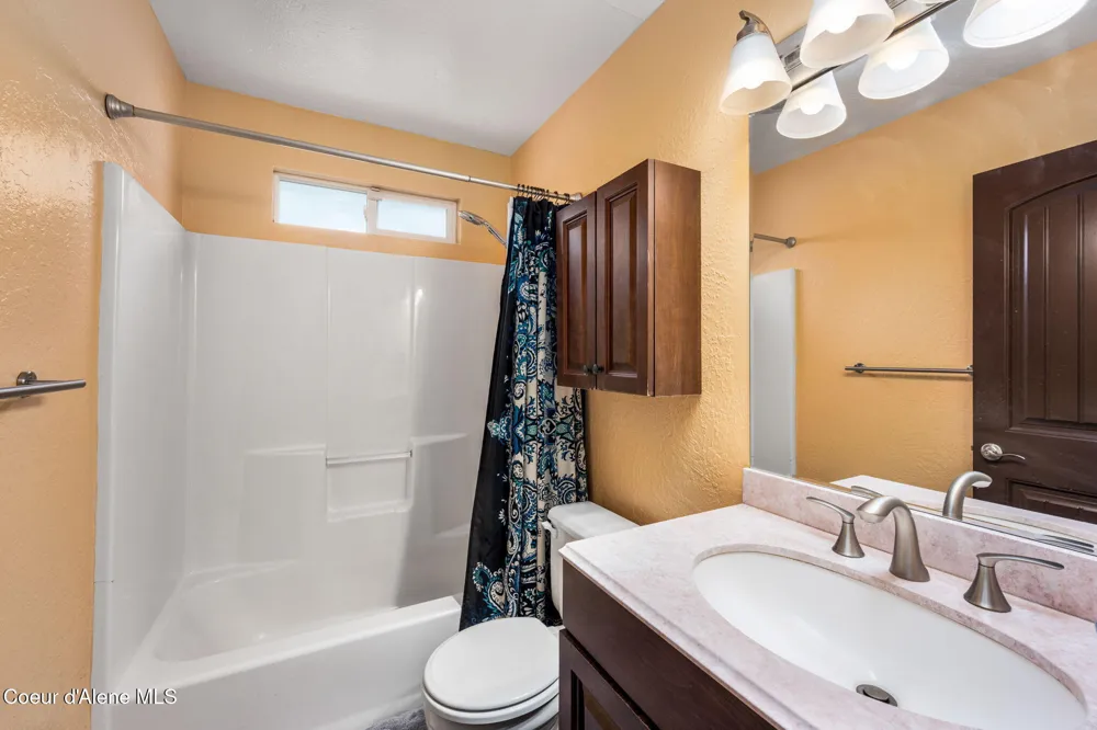 164 W HILGREN AVENUE Hayden, ID 83835