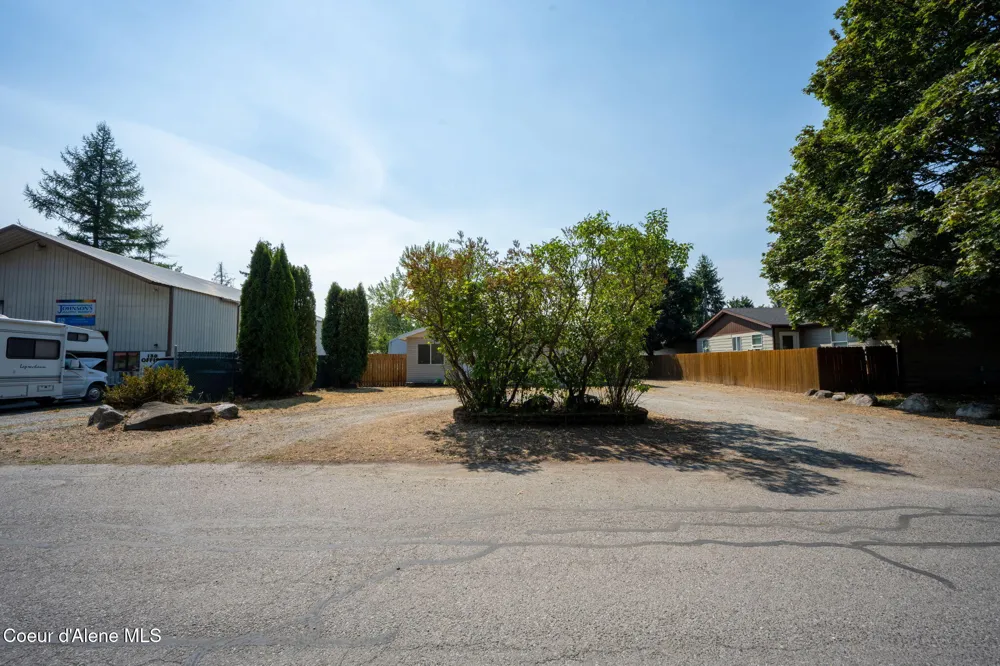 164 W HILGREN AVENUE Hayden, ID 83835