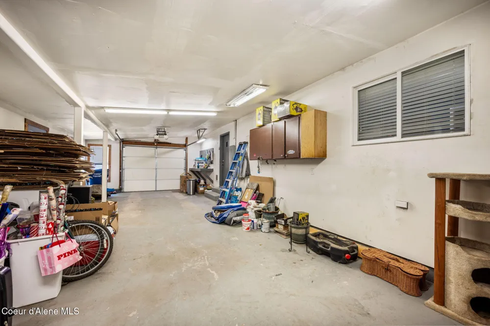 164 W HILGREN AVENUE Hayden, ID 83835