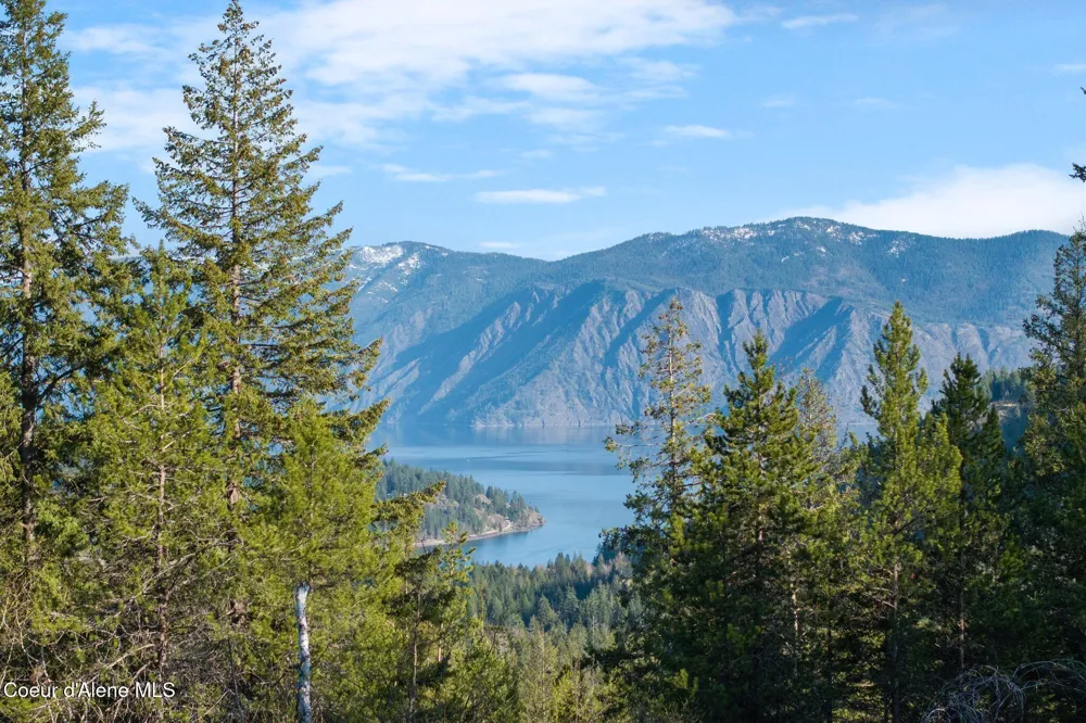 Lot A Spring View Ln Sagle, ID 83860