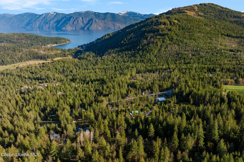 Lot B Spring View Ln Sagle, ID 83860